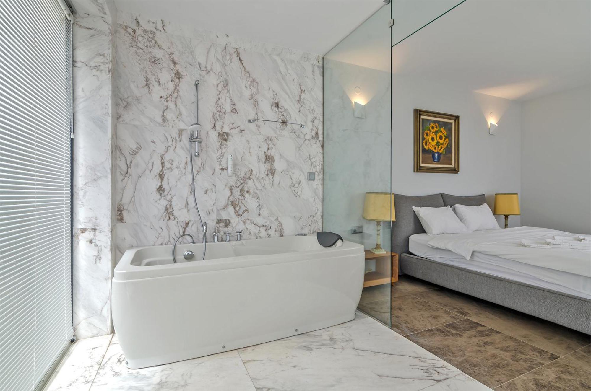 Ambra Guest house *